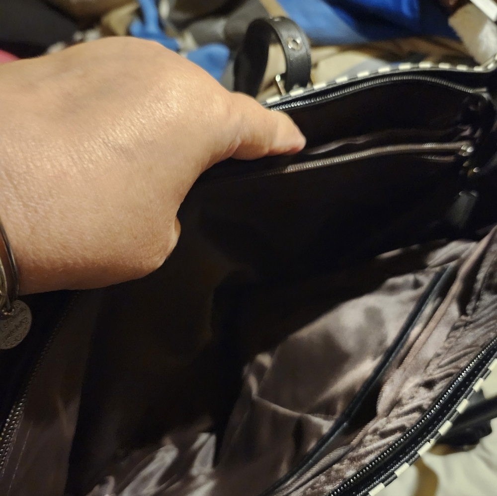 Tote - Picture 5 of 6